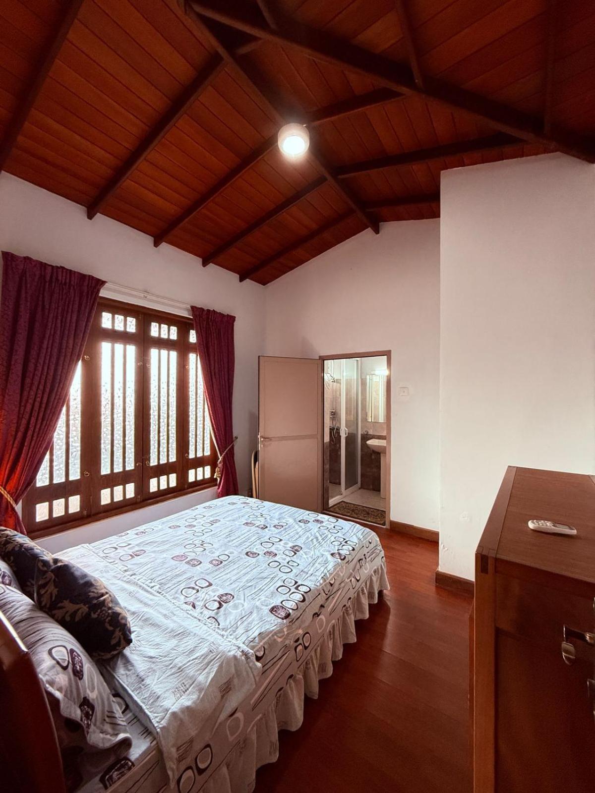 Resident View Homestay Канди Екстериор снимка