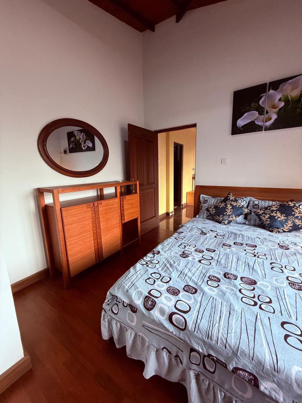 Resident View Homestay Канди Екстериор снимка