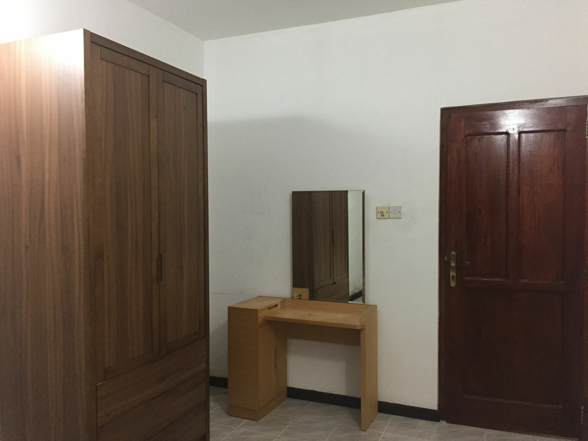 Resident View Homestay Канди Екстериор снимка