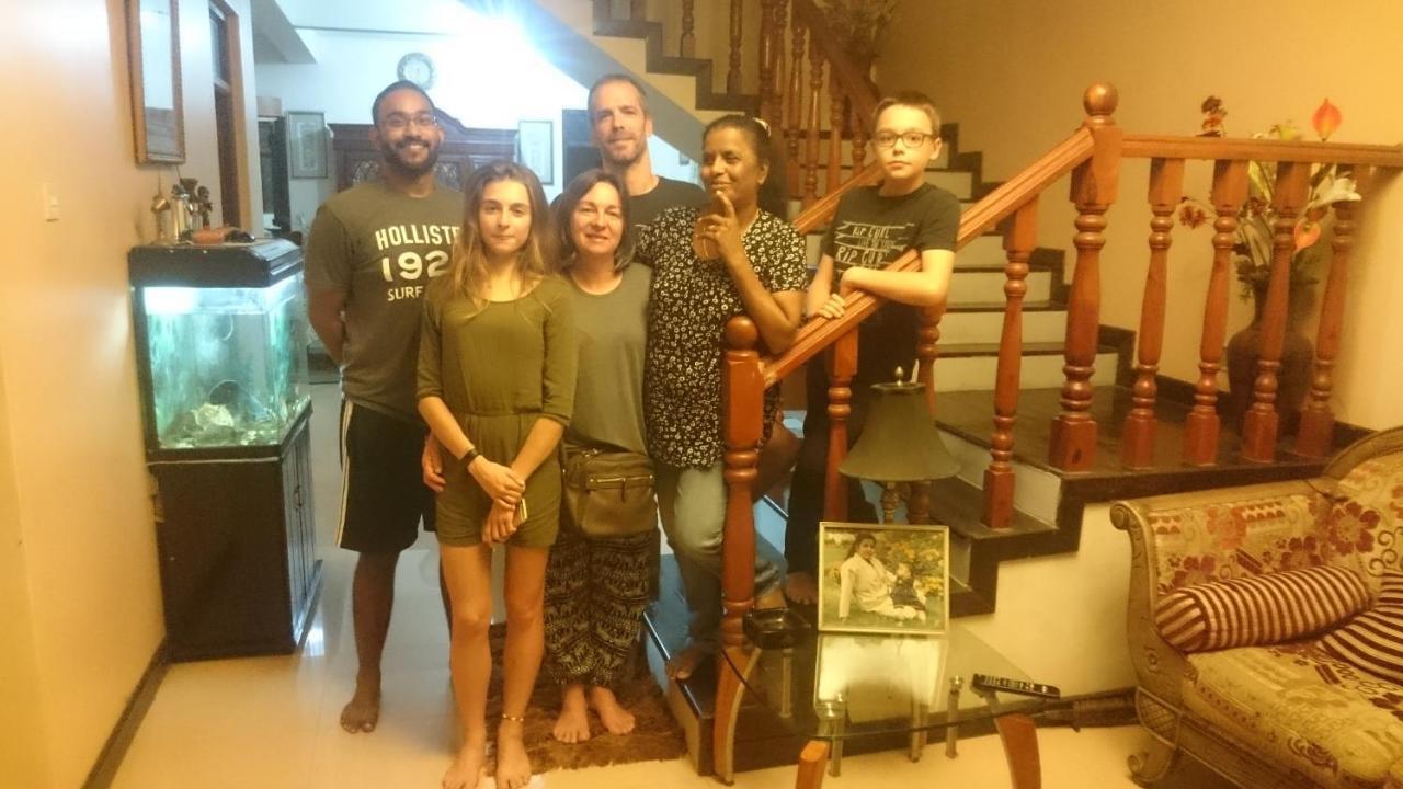 Resident View Homestay Канди Стая снимка